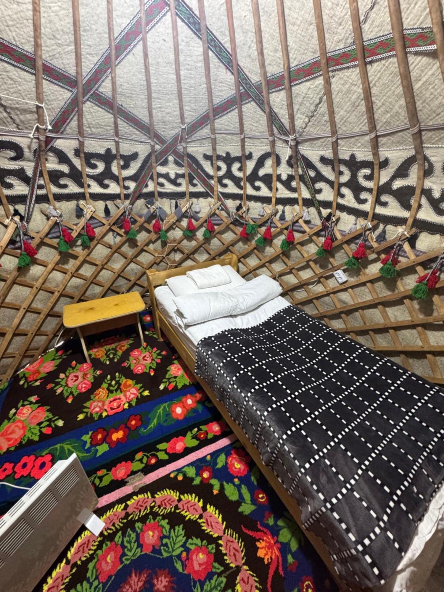 Hotel Bosogo Yurt Camp Bokonbayevo Zewnętrze zdjęcie